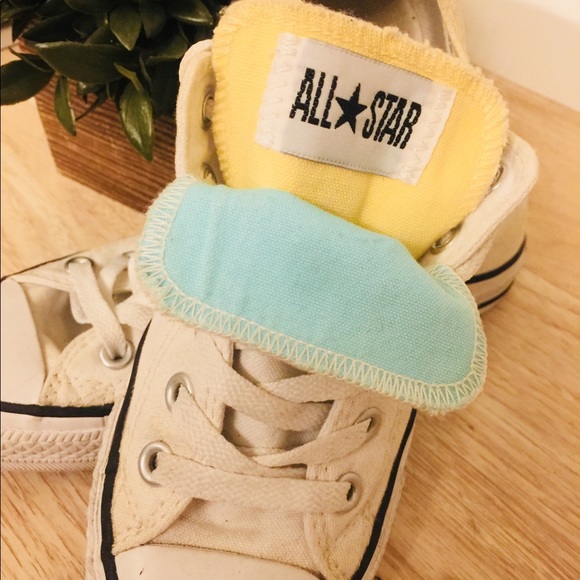White CONVERSE All Stars w/ two tone tongue sz6.5 - Picture 2 of 5